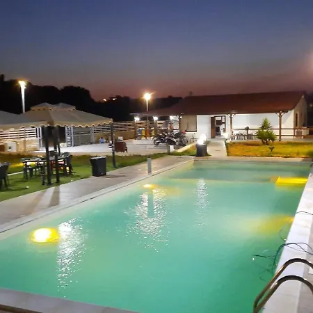Дом отдыха Con Piscina Виттория